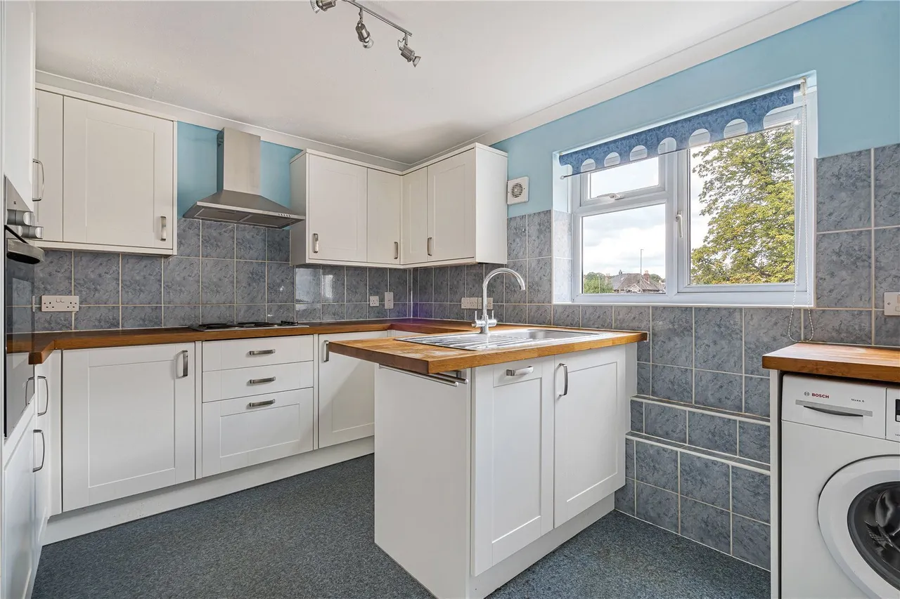 Brewery Road, Woking, GU21, photo 2
