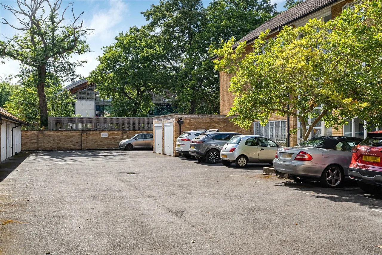Brewery Road, Woking, GU21, photo 11