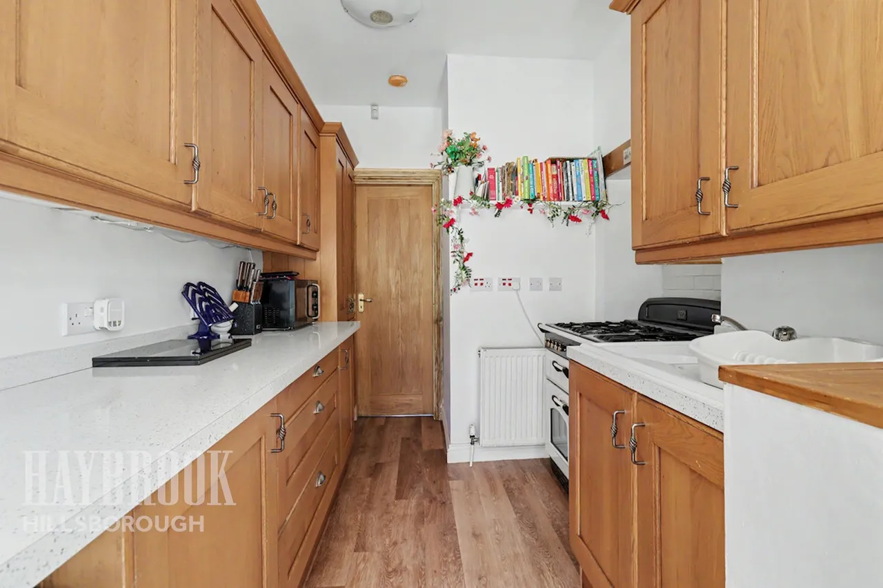 Fox Hill Road, Sheffield, photo 10