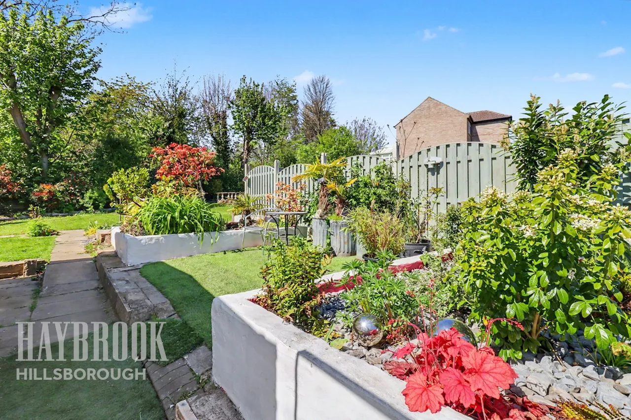 Fox Hill Road, Sheffield, photo 26