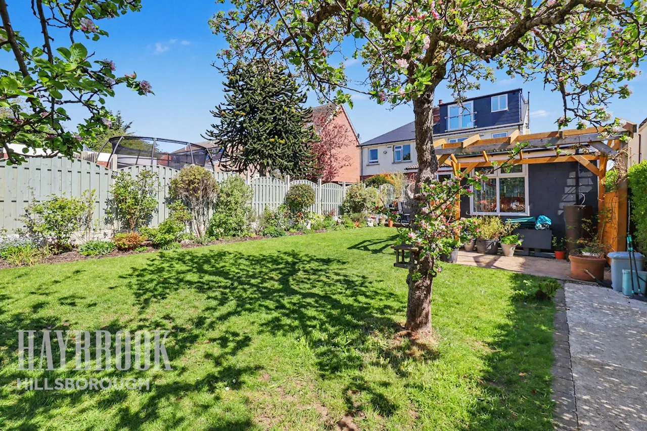 Fox Hill Road, Sheffield, photo 28