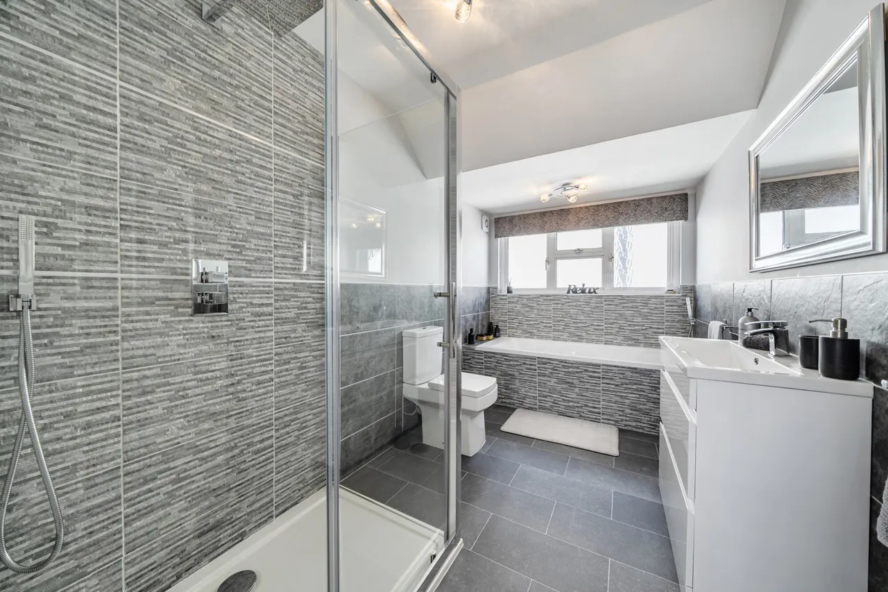 Lime Walk, Denham, UB9, photo 12