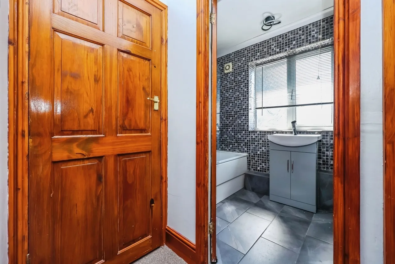 Brandish Crescent, Clifton, Nottingham, NG11, photo 10