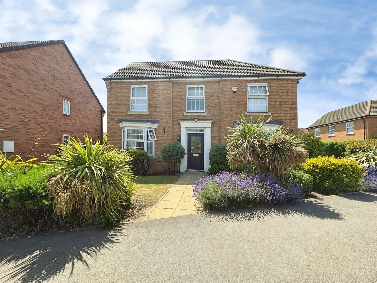 4 bed house for sale, Mahaddie Way, Huntingdon, PE28