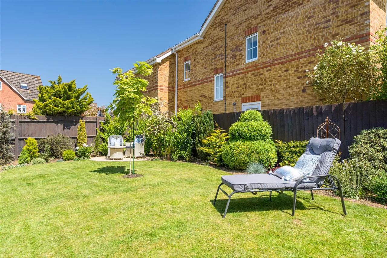 Castell Close, Hilperton, BA14, photo 14