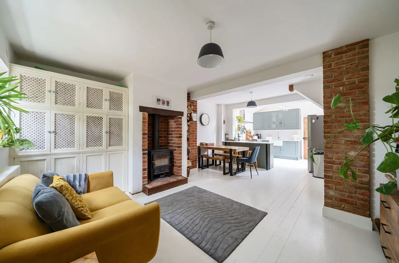 Moors Close, Colden Common, SO21, photo 2