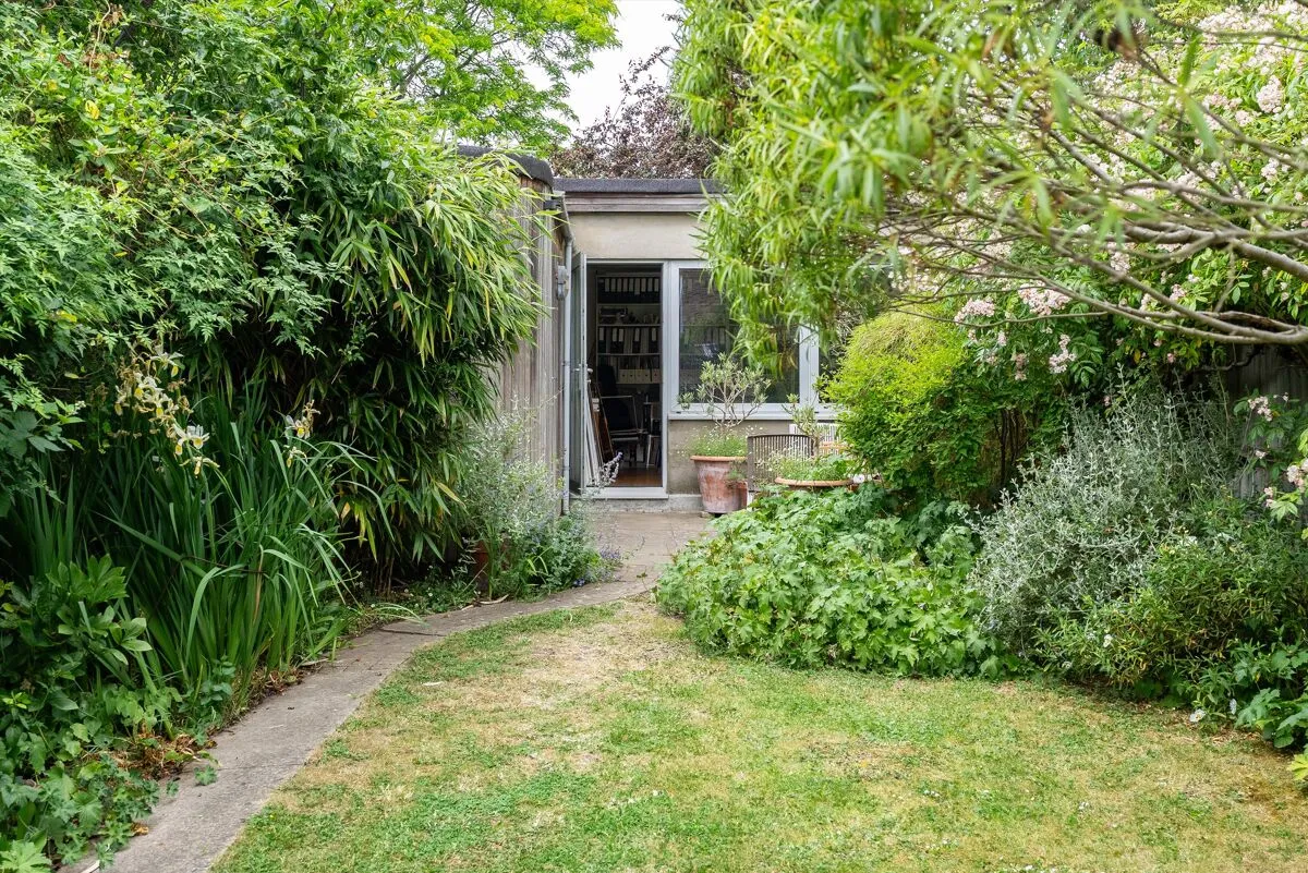 Faraday Road, London, SW19, photo 22