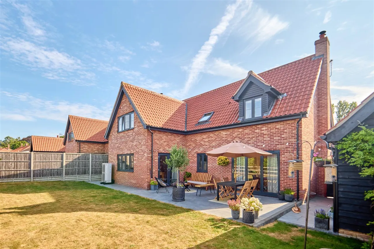 Church Road, South Lopham, IP22, photo 19