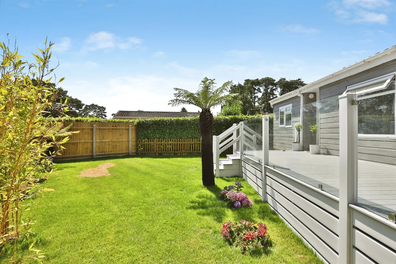Matchams Lane, Hurn, BH23, photo 3