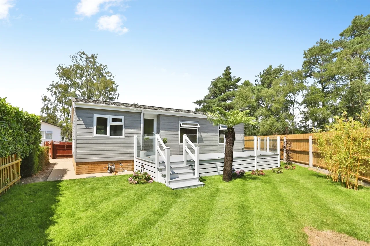 2 bed park home for sale, Matchams Lane, Hurn, BH23