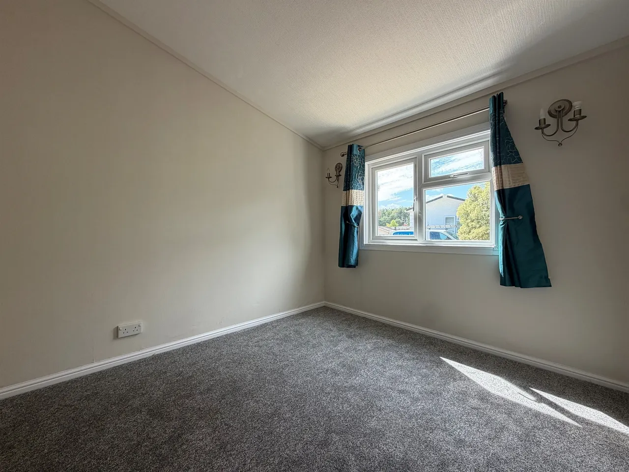 Matchams Lane, Hurn, BH23, photo 7