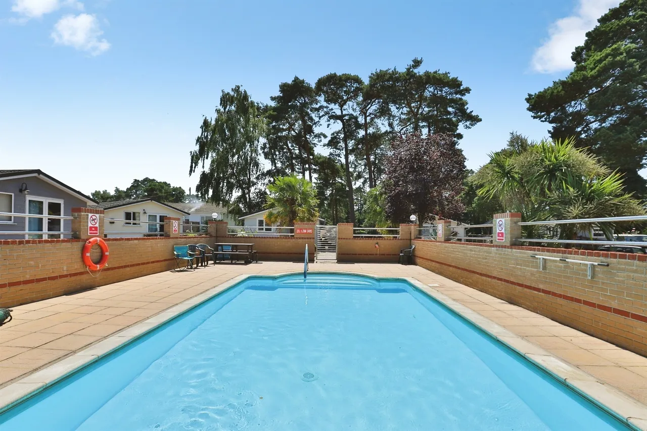 Matchams Lane, Hurn, BH23, photo 13