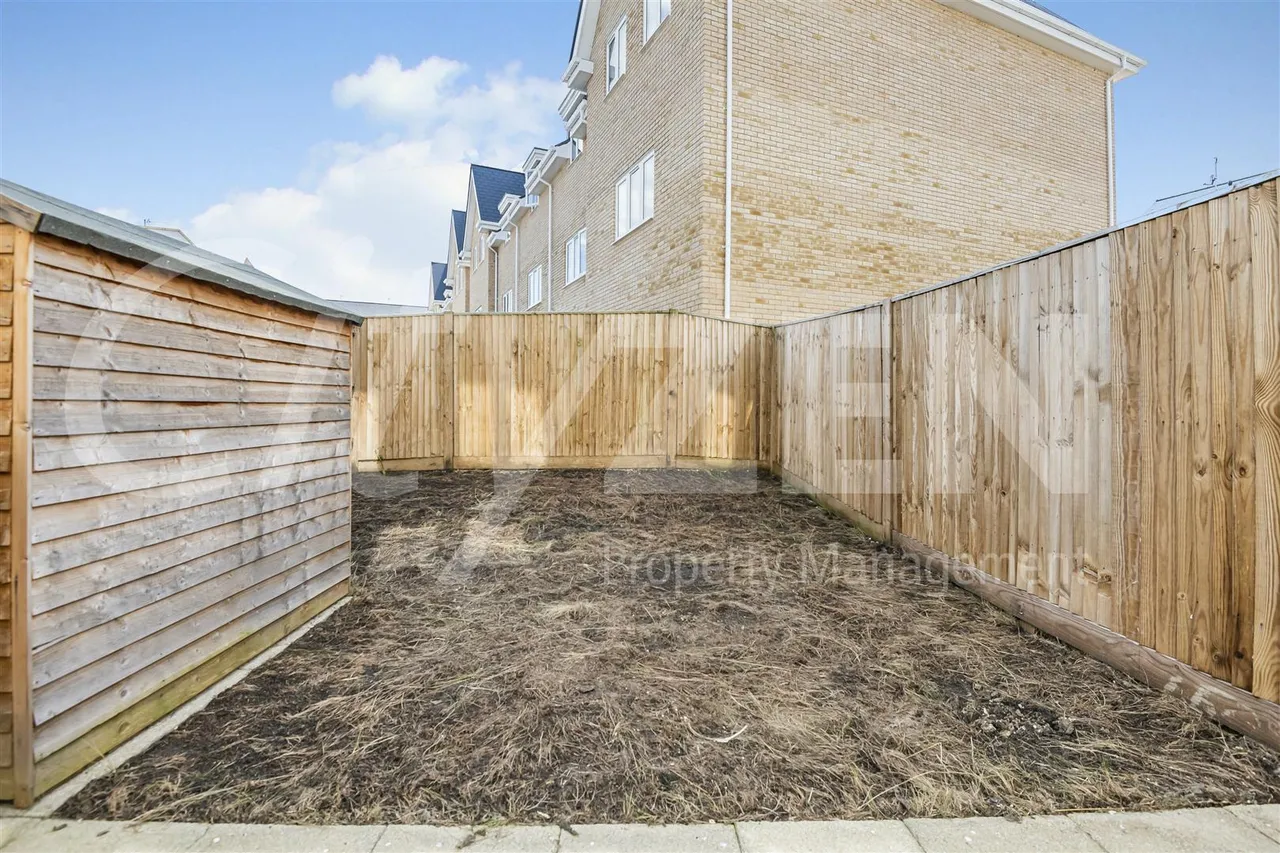 Maine Street, Reading, RG2, photo 13