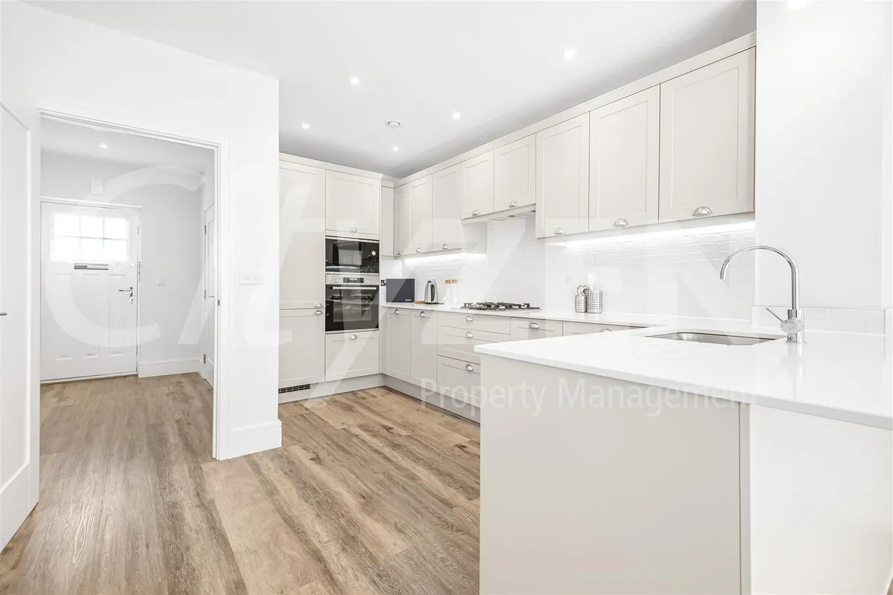 Maine Street, Reading, RG2, photo 26