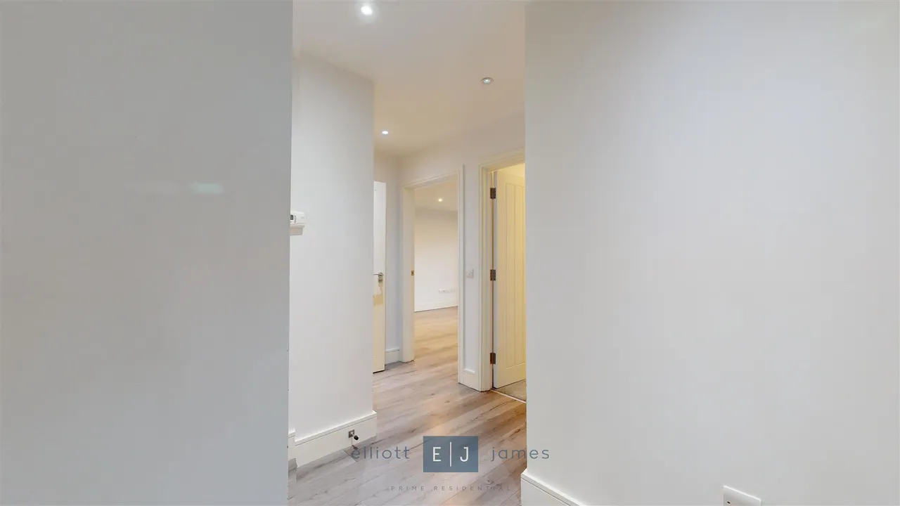 High Road, Loughton, IG10, photo 5