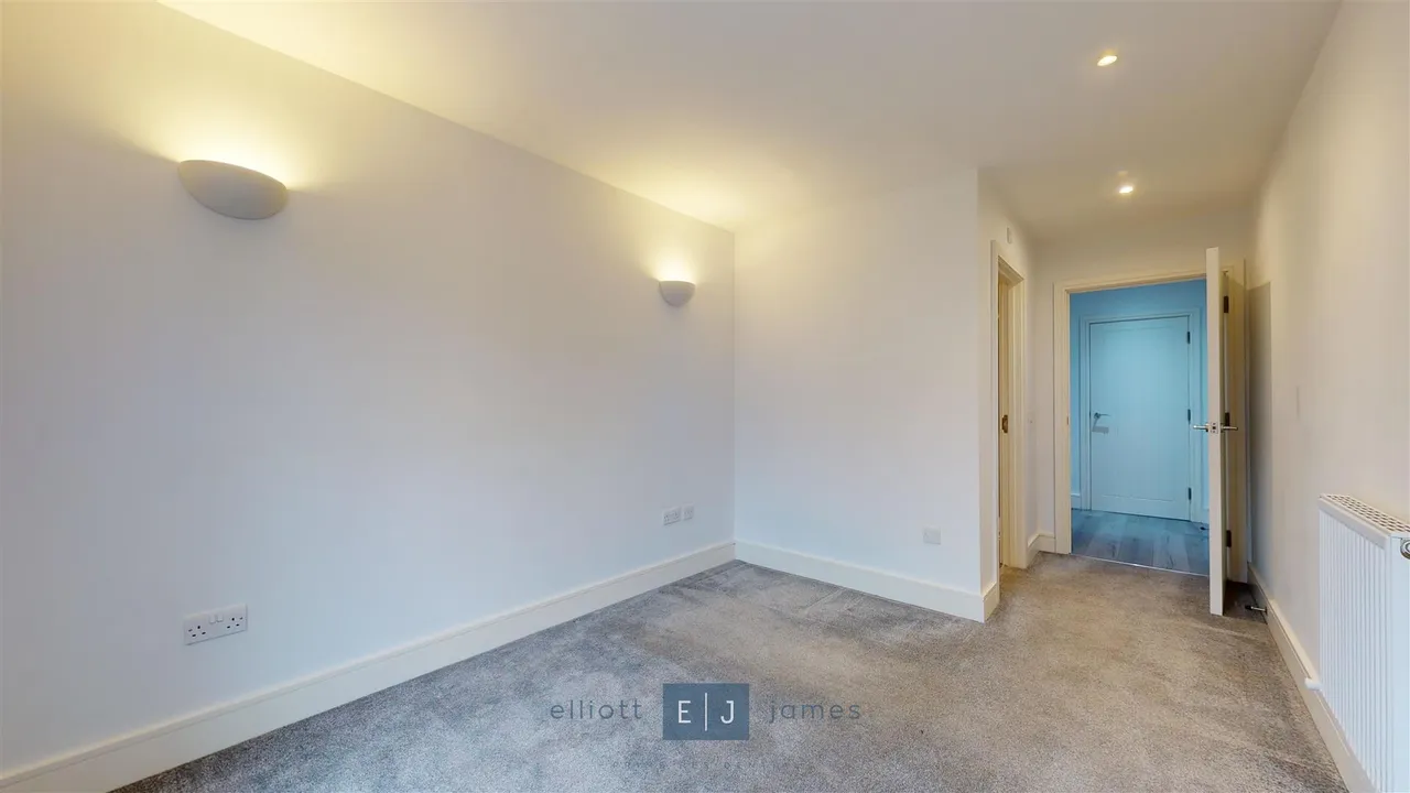 High Road, Loughton, IG10, photo 6