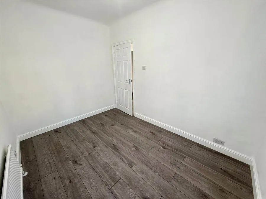 Clifton Road, Slough, SL1, photo 8