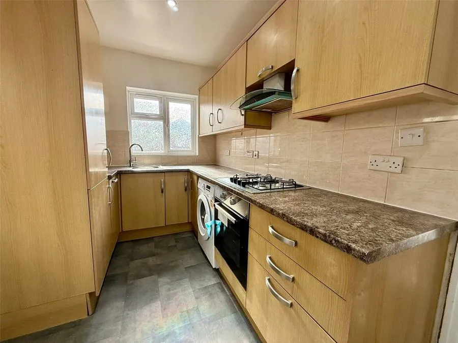 Clifton Road, Slough, SL1, photo 4