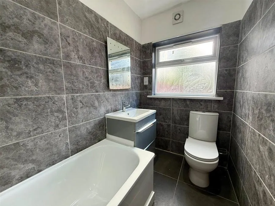 Clifton Road, Slough, SL1, photo 9