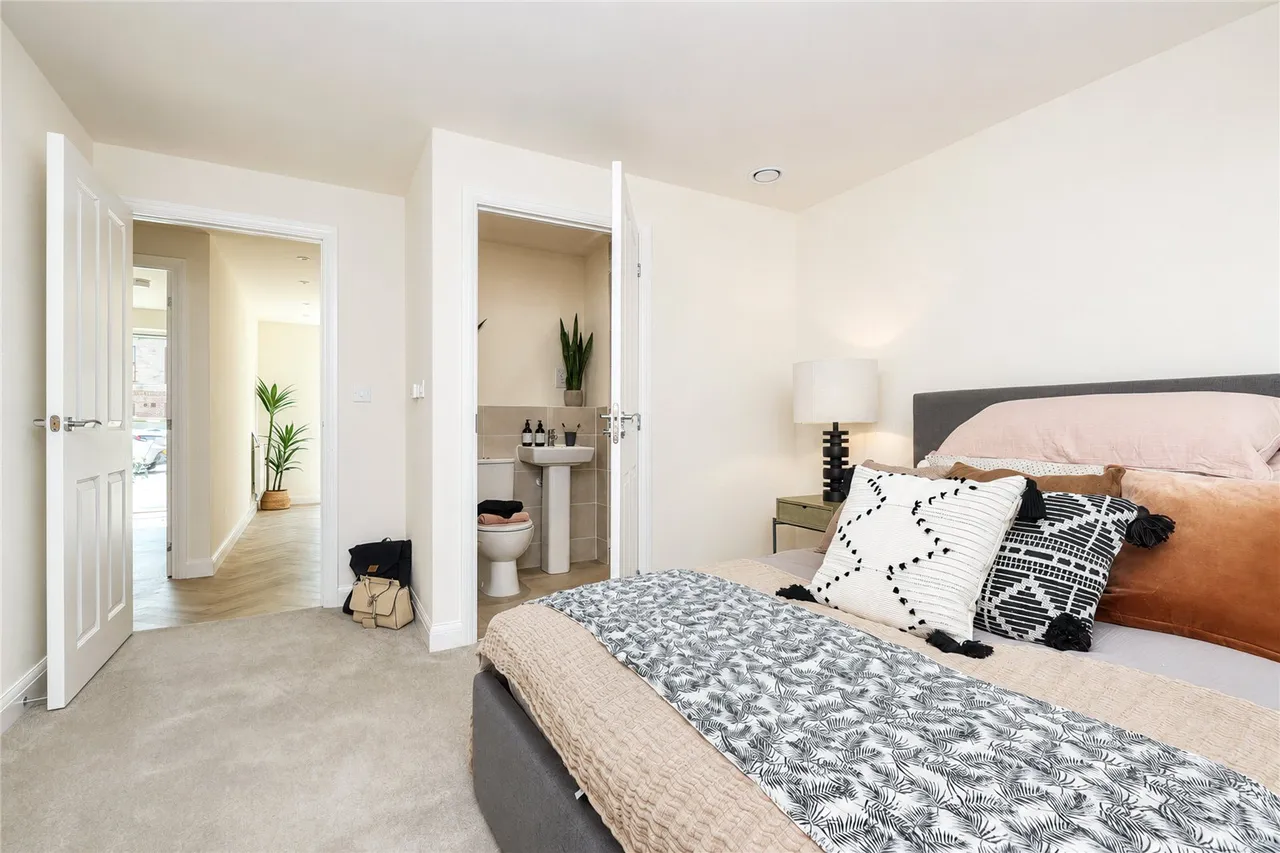 Huntingdon Road, Cambridge, CB3, photo 13