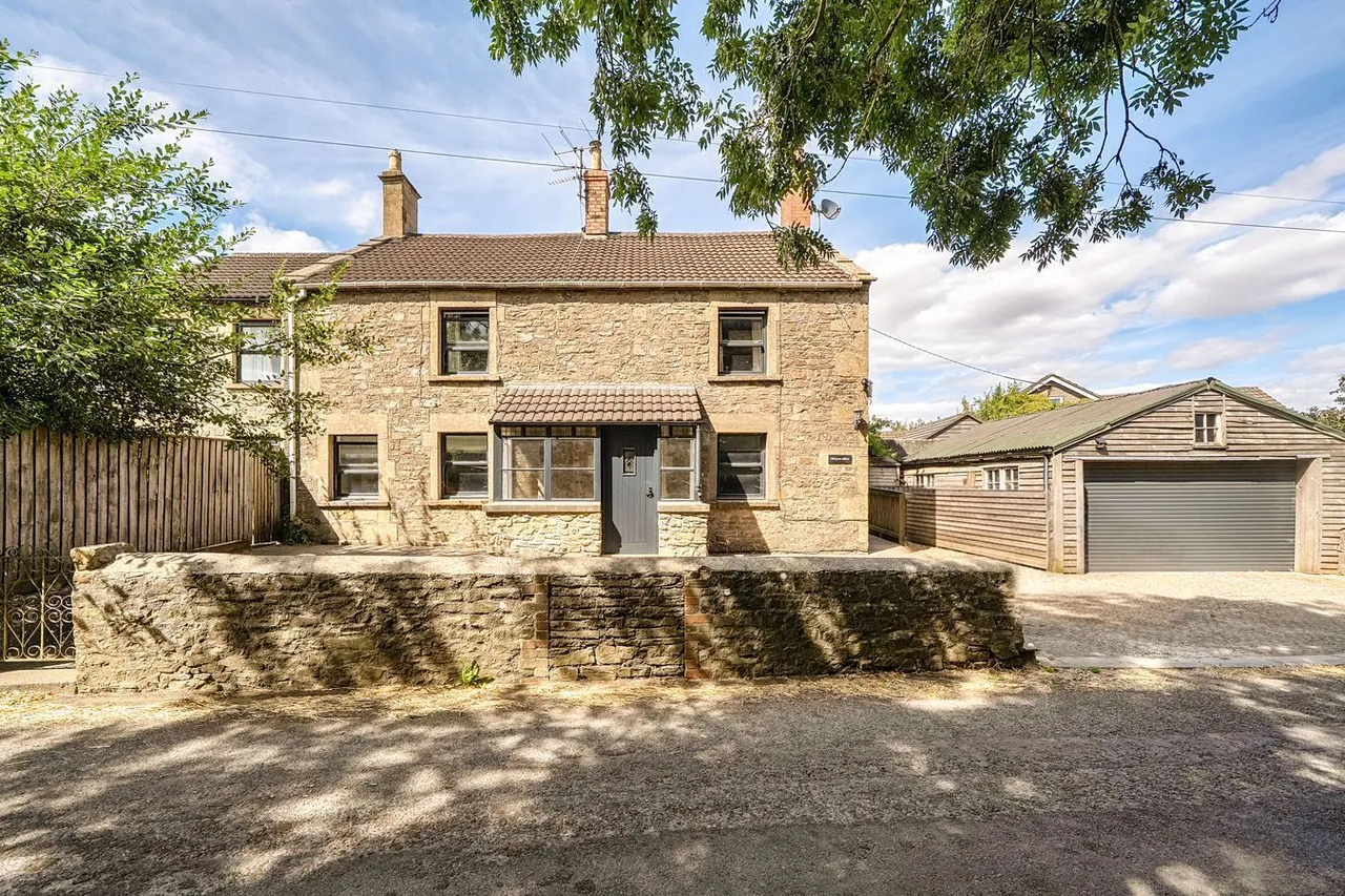 4 bed house for sale, Chantry, Frome, BA11