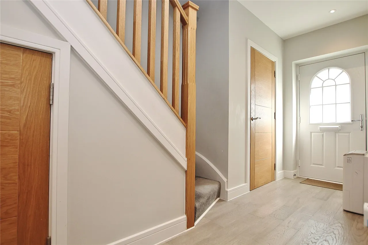 Forbury Close, Knaphill, GU21, photo 9