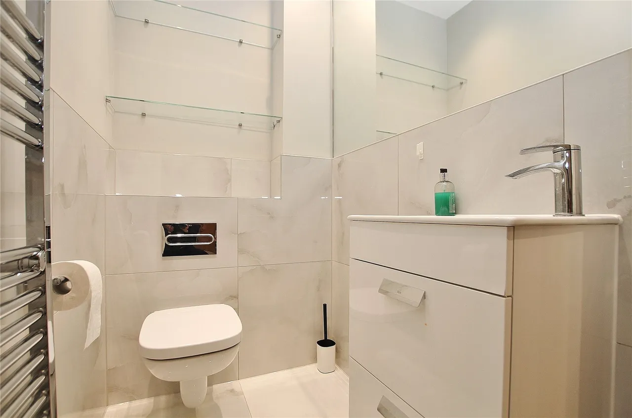 Forbury Close, Knaphill, GU21, photo 18