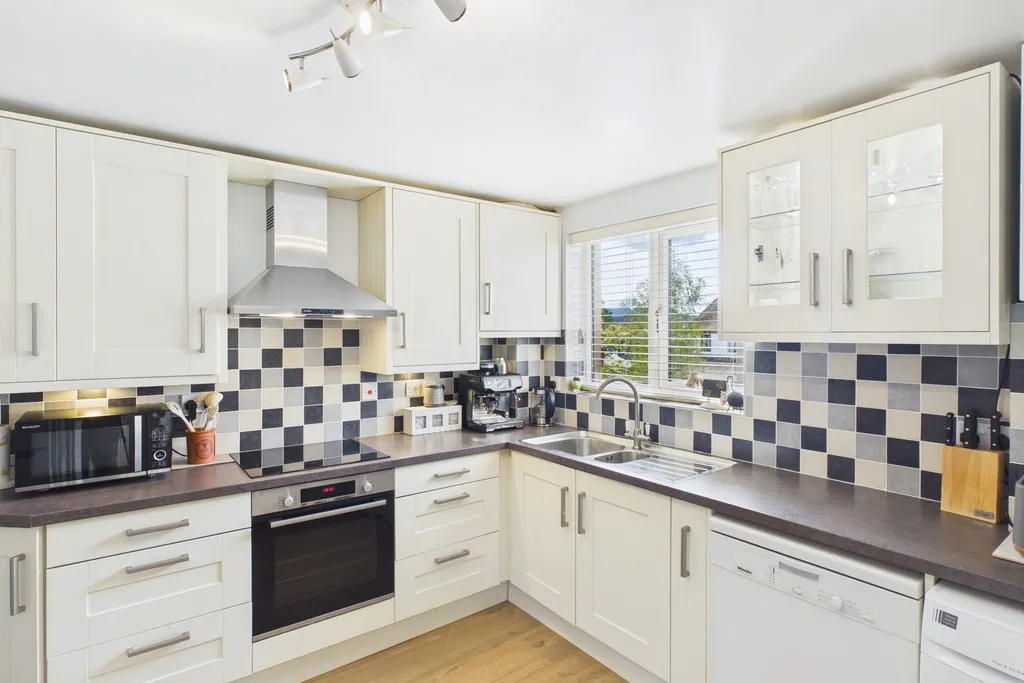 Oldfield Court, Windermere, LA23, photo 5