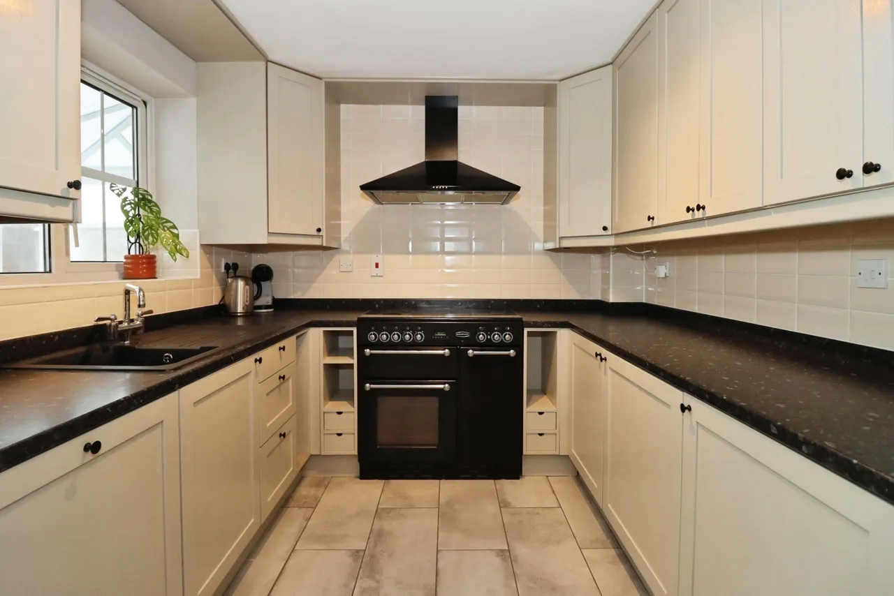 Brackendene, Bradley Stoke, BS32, photo 3
