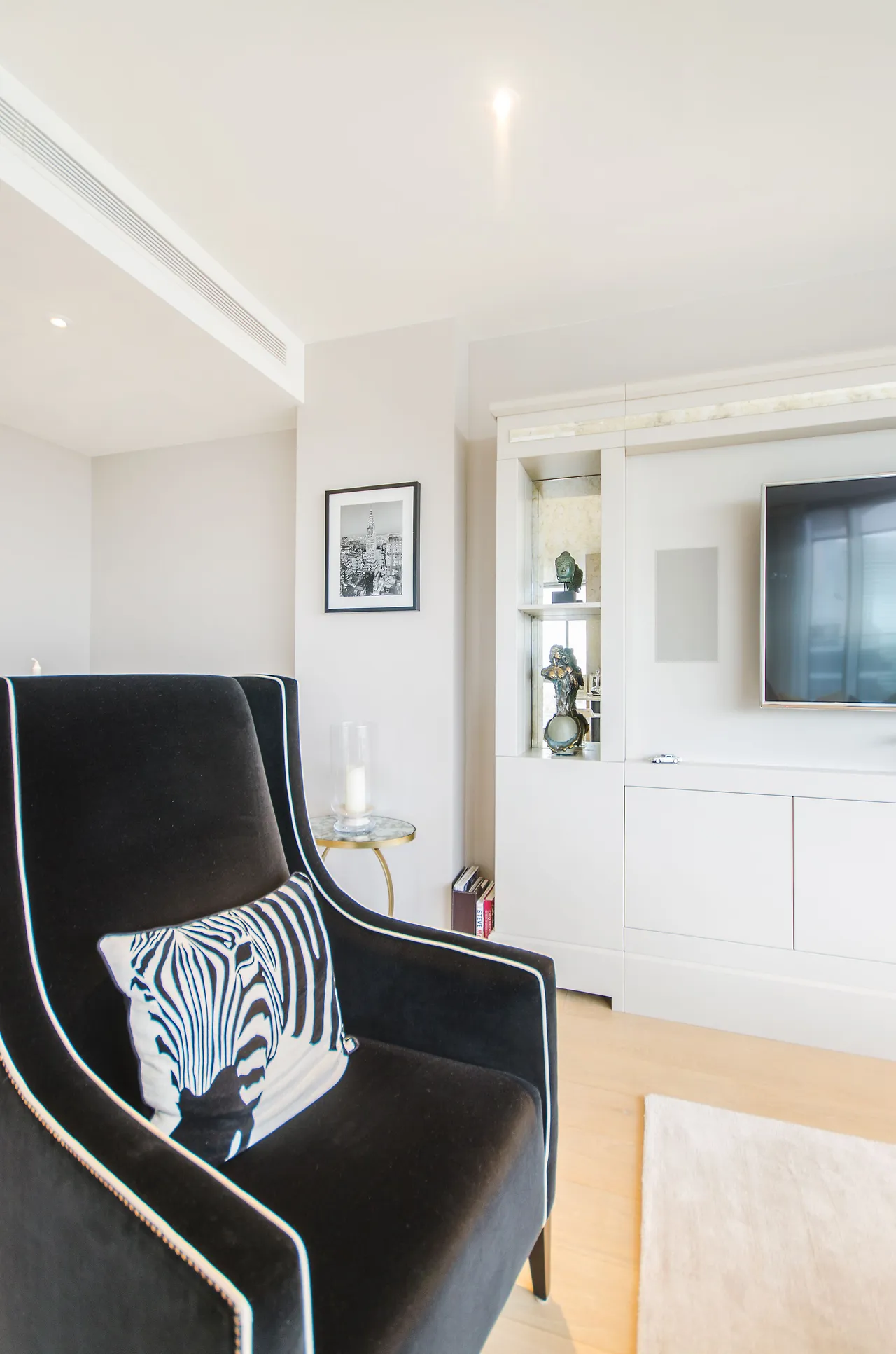 Apartment 2006, Charrington Tower, 11 Biscayne Avenue, London, photo 11