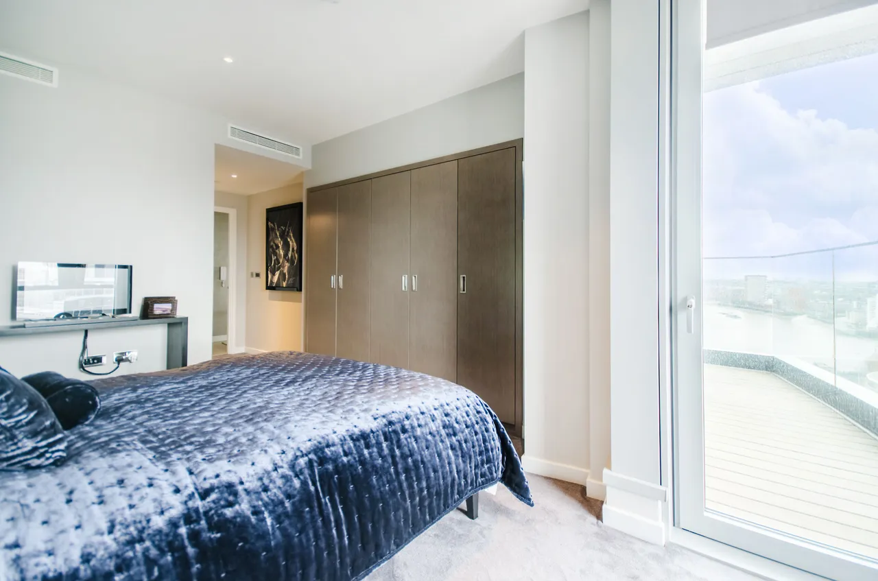 Apartment 2006, Charrington Tower, 11 Biscayne Avenue, London, photo 12