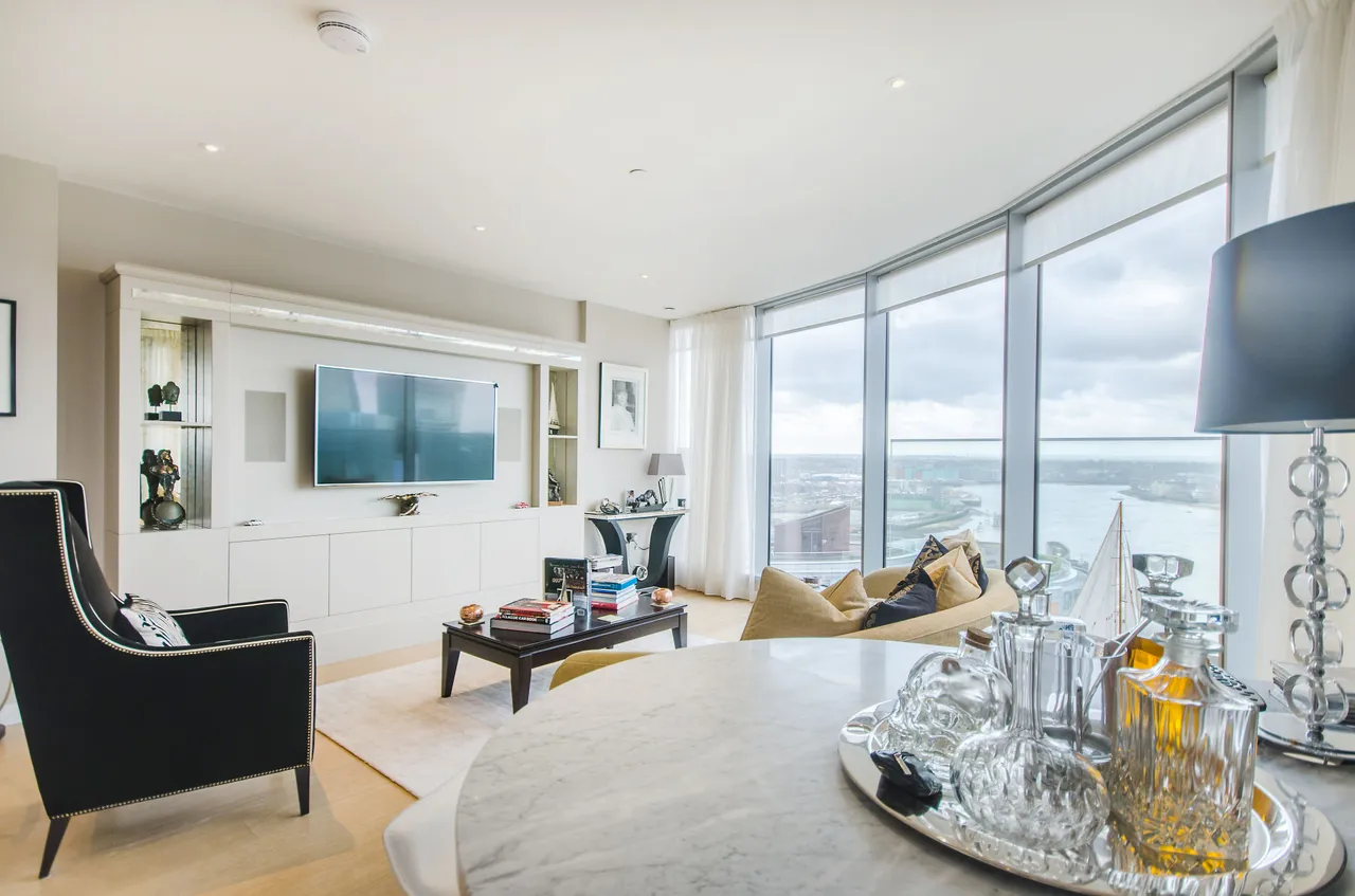 2 bed flat for sale — Apartment 2006, Charrington Tower, 11 Biscayne Avenue, London