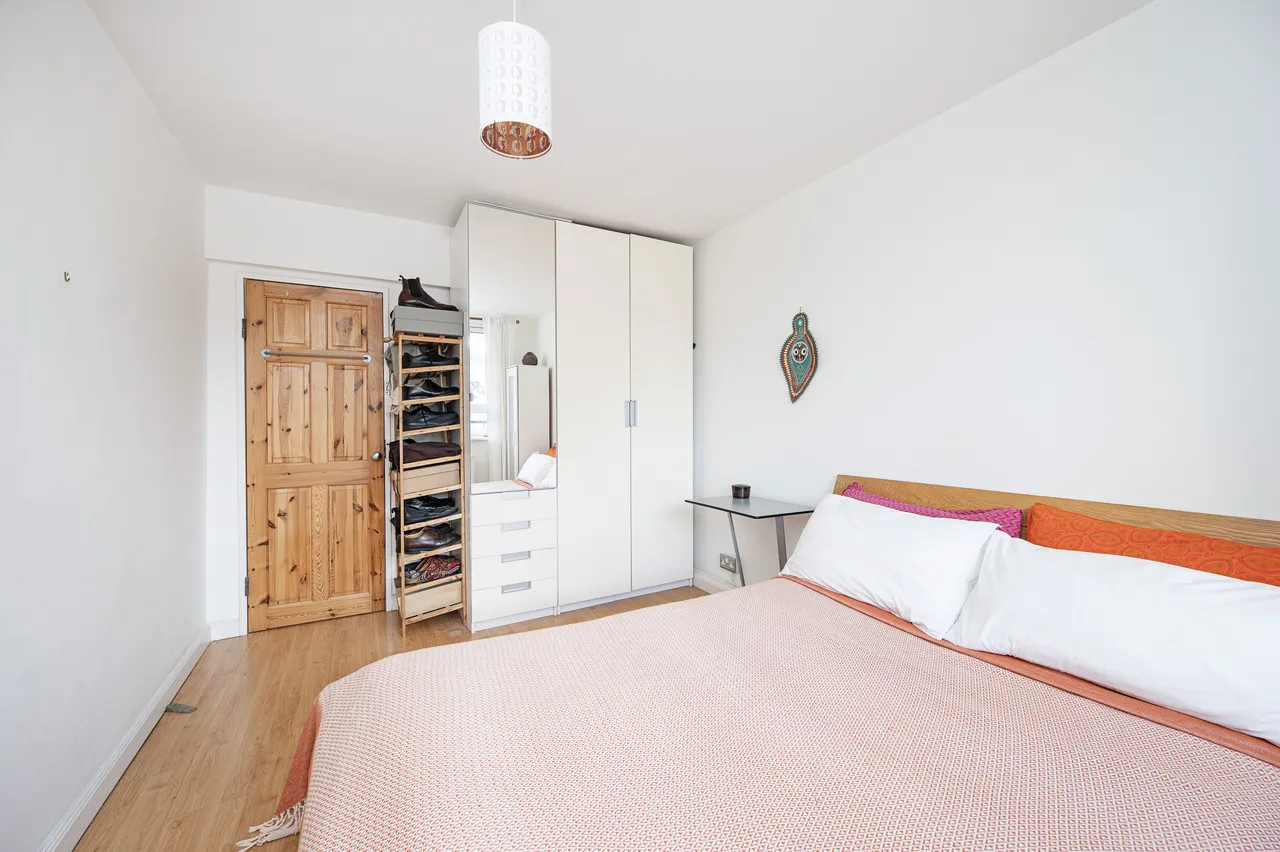 19 Macclesfield House, Central Street, London, photo 5