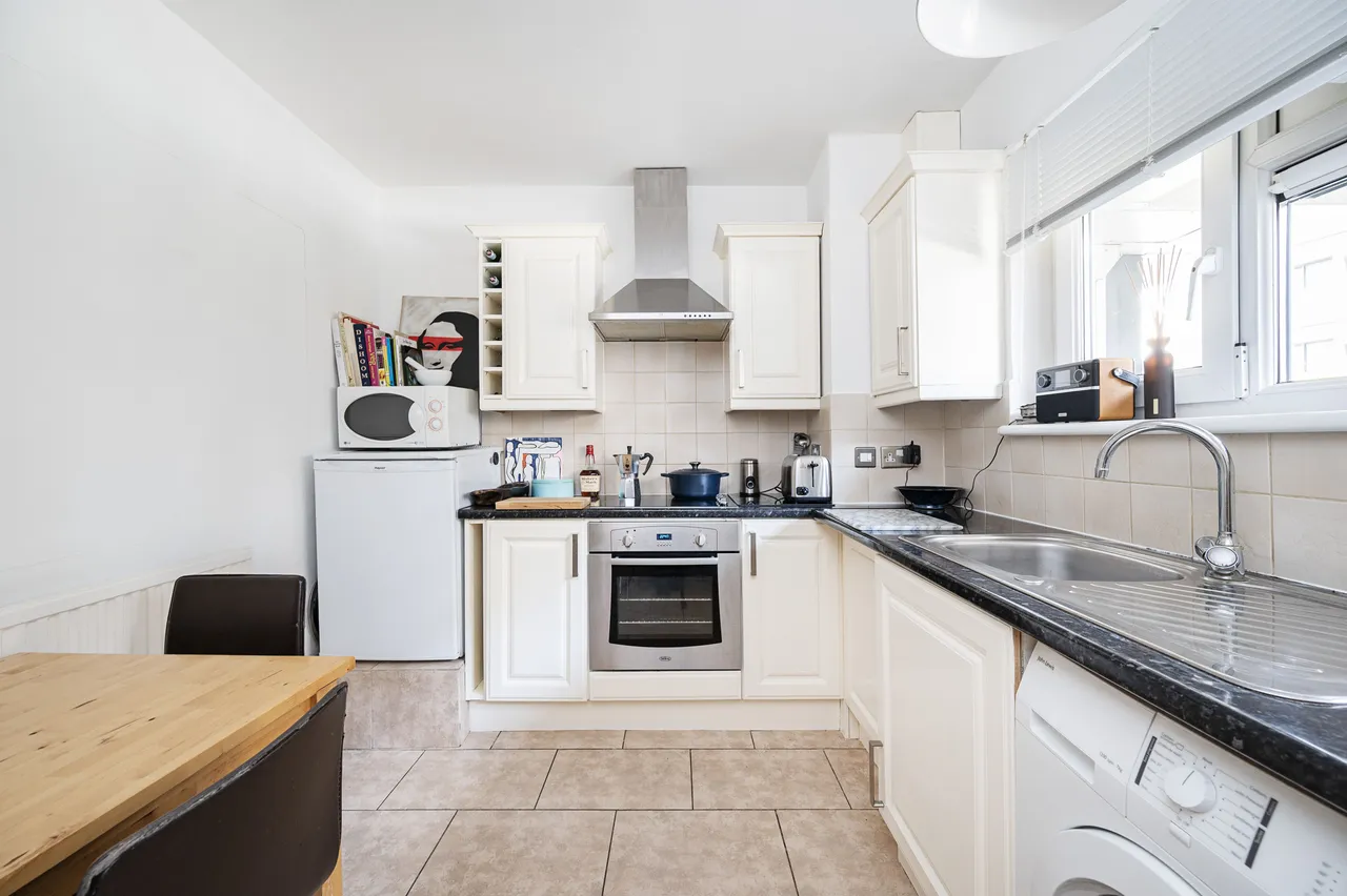 19 Macclesfield House, Central Street, London, photo 2