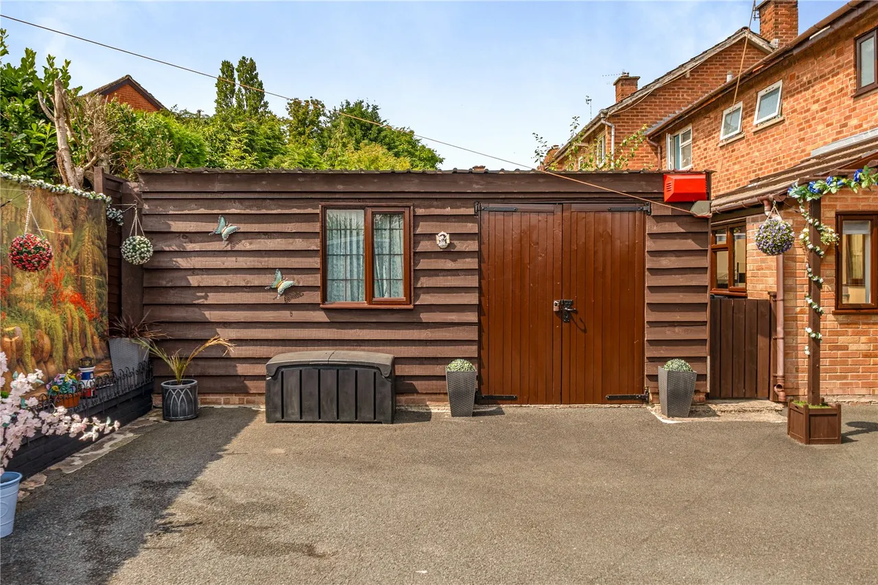 Llewellin Road, Kington, Herefordshire,, HR5 3AB, photo 22