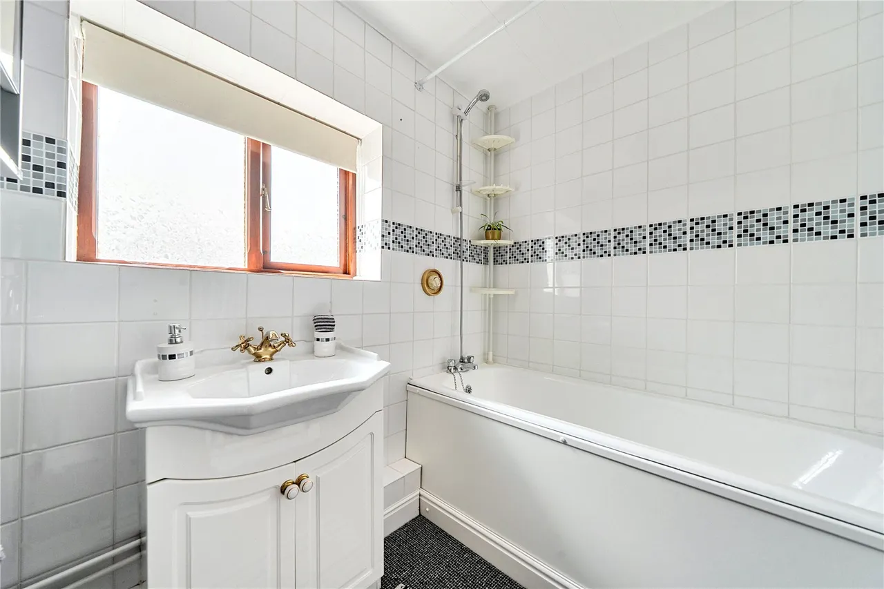 Llewellin Road, Kington, Herefordshire,, HR5 3AB, photo 16