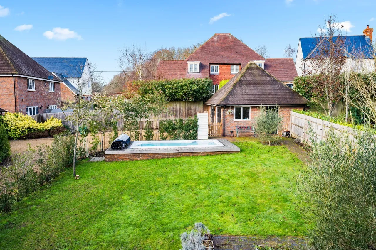 Monks Meadow, Ardingly, RH17, photo 21