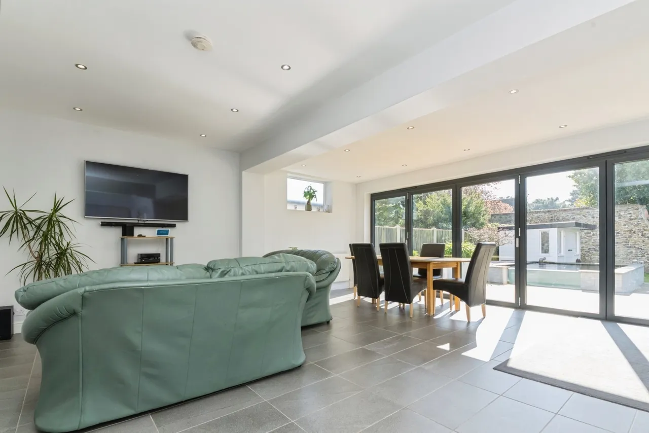 Albany Gardens West, Clacton-on-Sea, Essex, CO15, photo 4