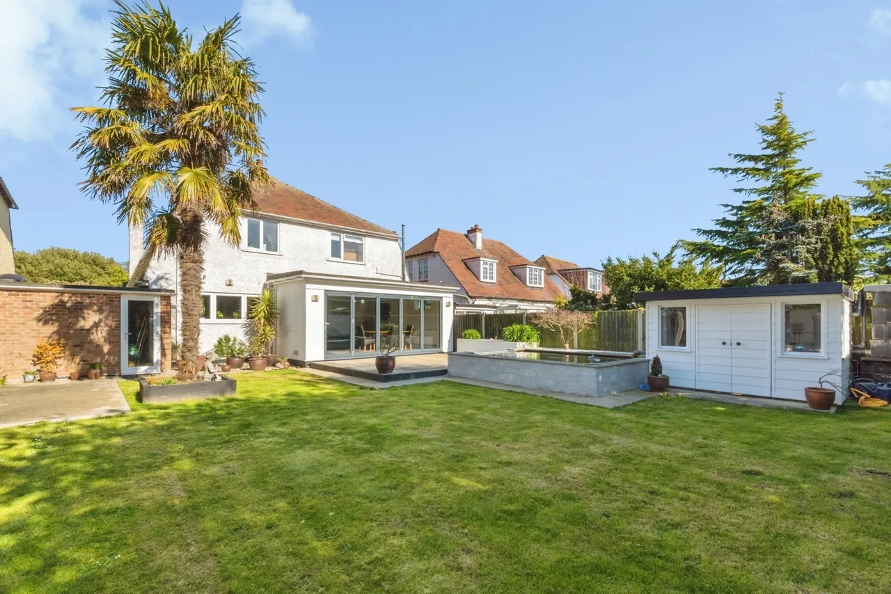 Albany Gardens West, Clacton-on-Sea, Essex, CO15, photo 13