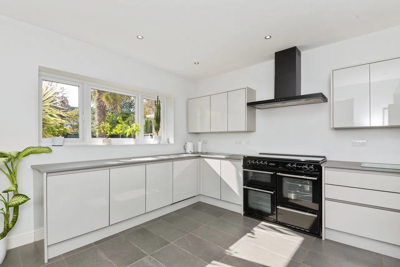 Albany Gardens West, Clacton-on-Sea, Essex, CO15, photo 6