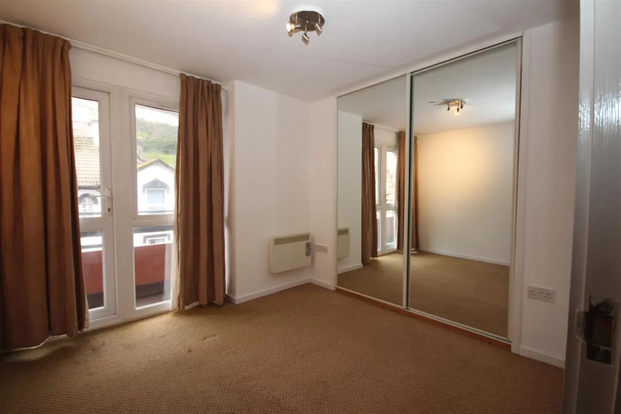 Churchill Court, photo 2