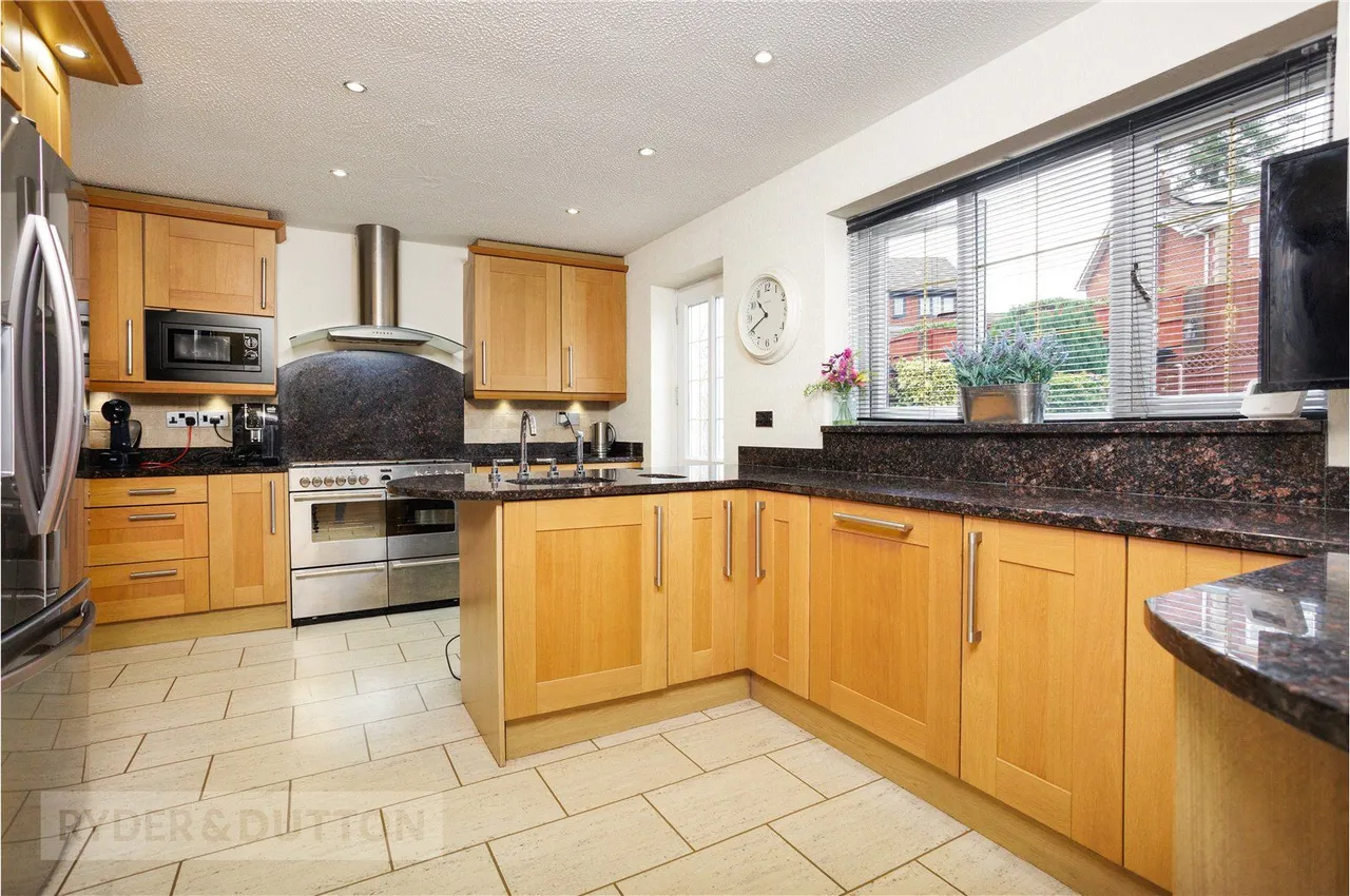 Harold Lees Road, Heywood, OL10, photo 5