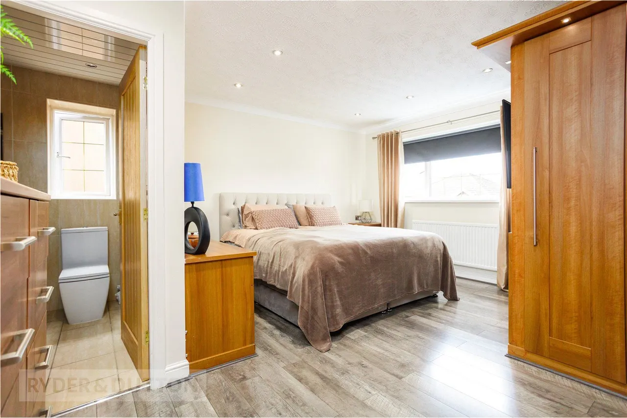 Harold Lees Road, Heywood, OL10, photo 12