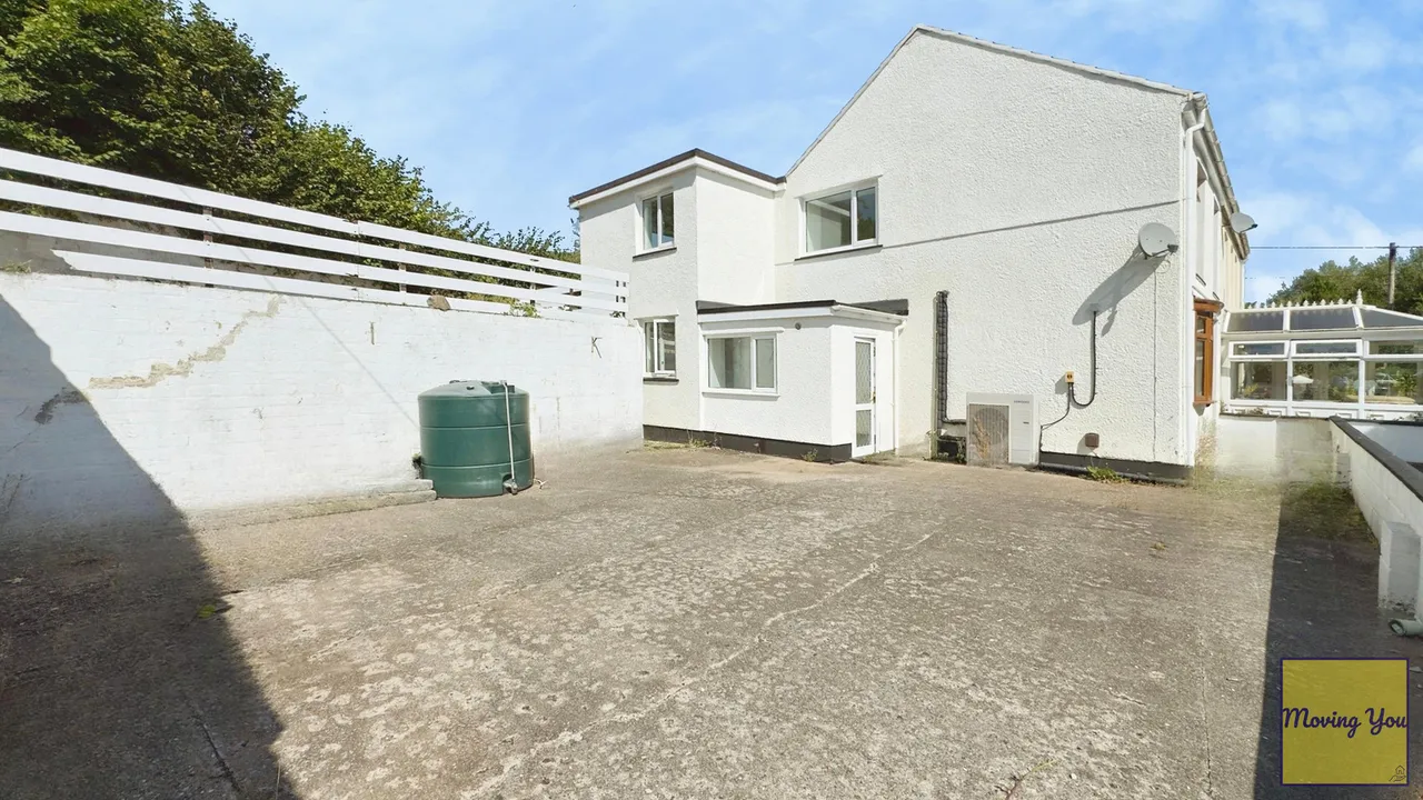 Rhiw Road, Rhiwfawr, Abertawe, SA9 2RE, photo 2