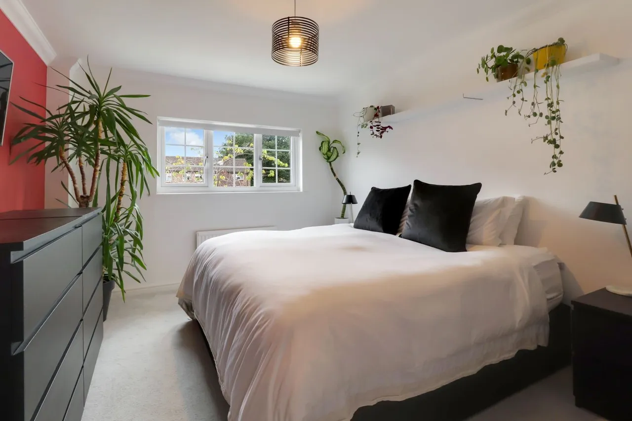 Oregano Way, Guildford, GU2, photo 9