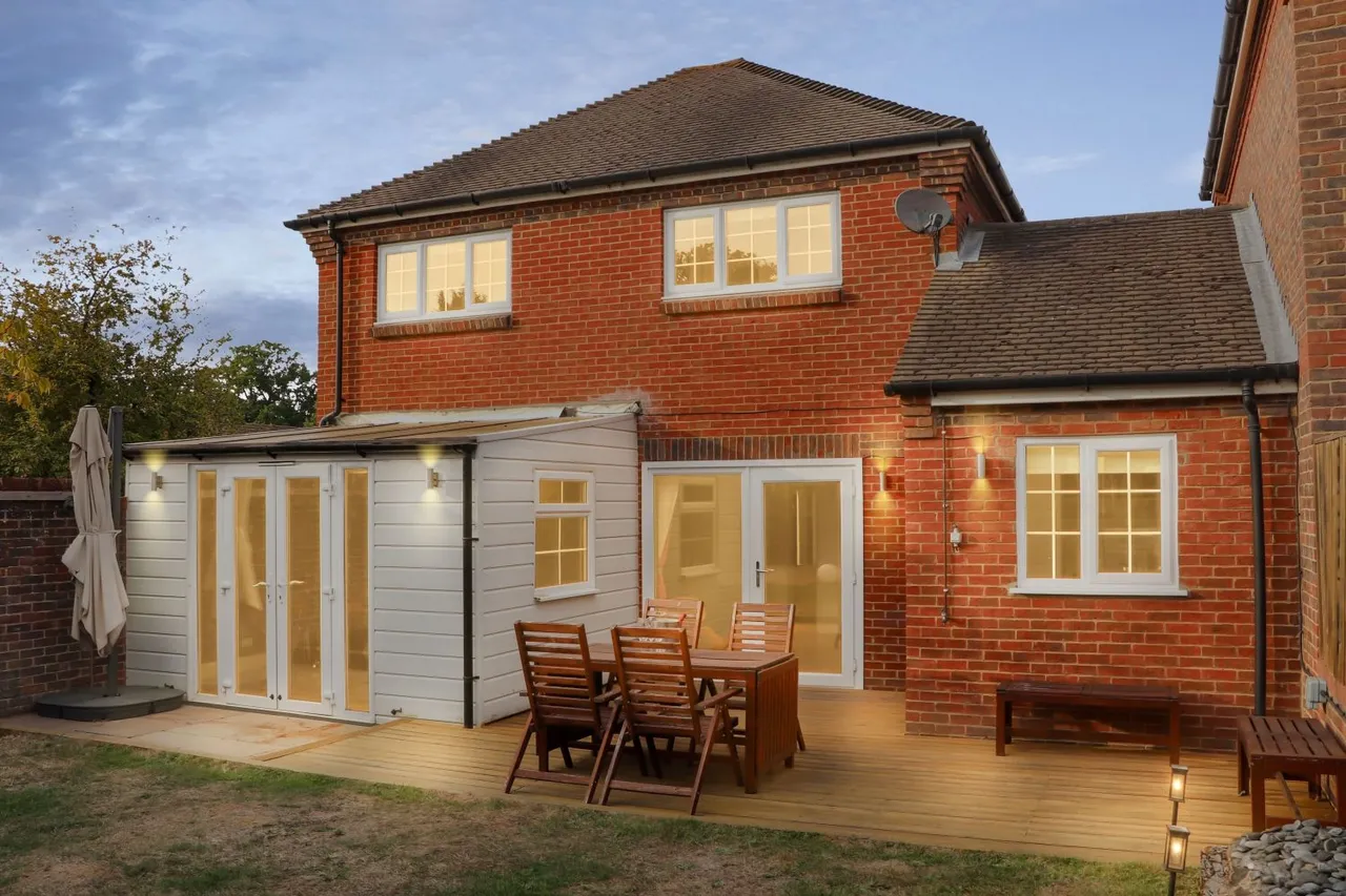 Oregano Way, Guildford, GU2, photo 16