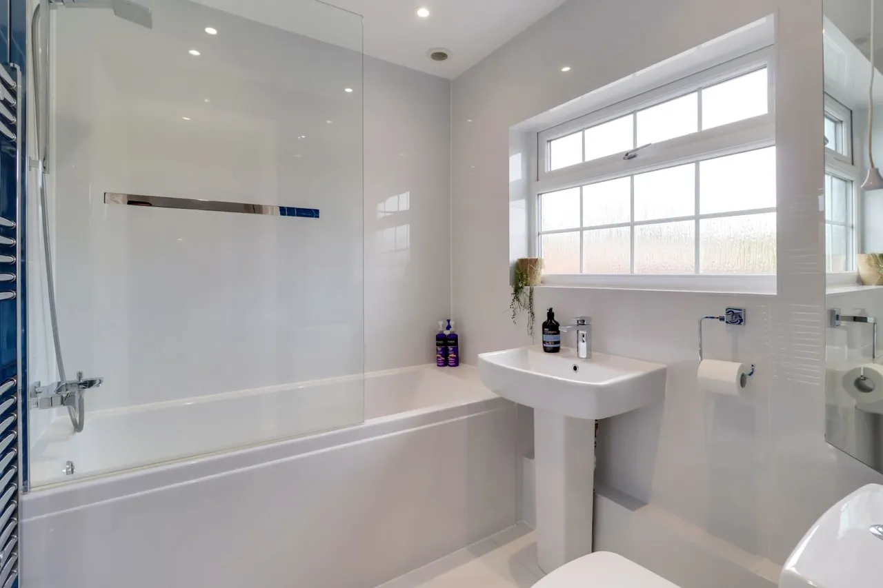 Oregano Way, Guildford, GU2, photo 12