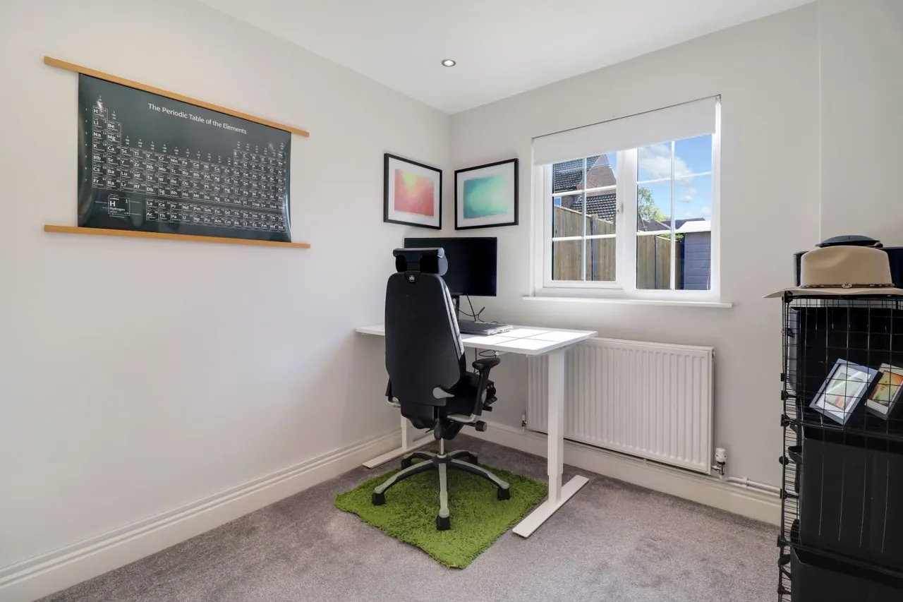 Oregano Way, Guildford, GU2, photo 7