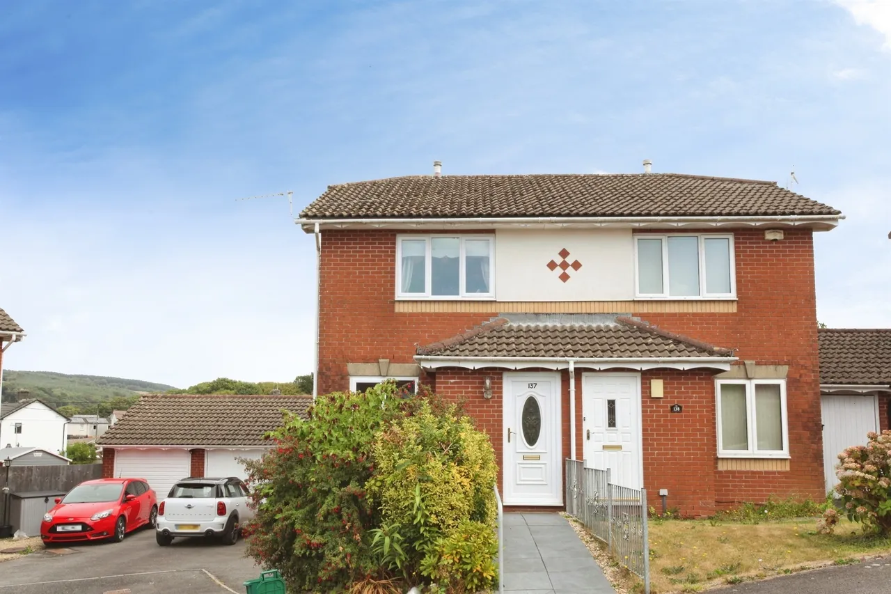 2 bed house for sale, Parc Bryn Derwen Pontyclun, CF72