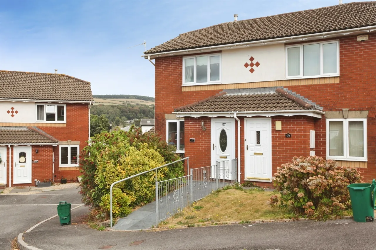 Parc Bryn Derwen Pontyclun, CF72, photo 5